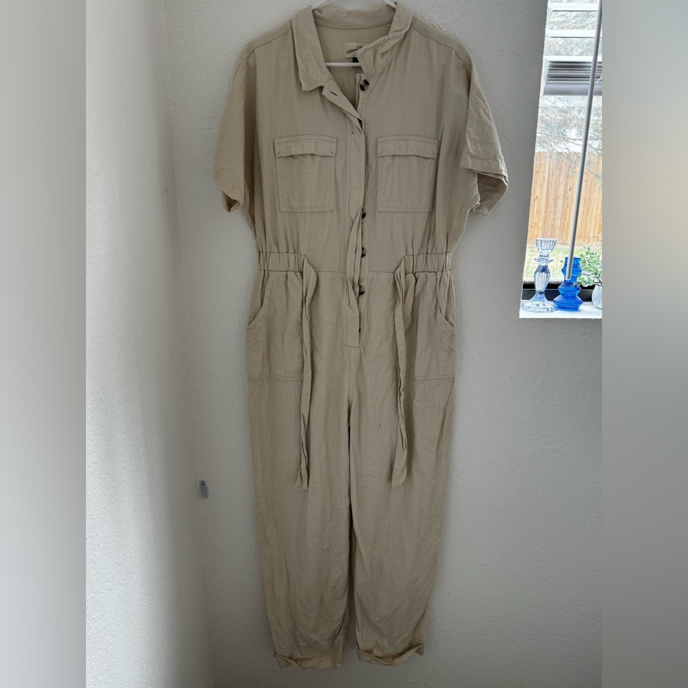 Universal Thread Short-Sleeve Utility Jumpsuit in Beige